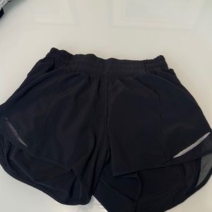 black lululemon shorts, hotty hot, 4, 4”